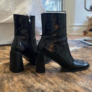 Black size 8 women’s heel from boutique in London, UK (can’t remember the name)